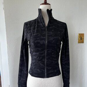 Lululemon Black Camo Full-Zip Jacket - Size 4